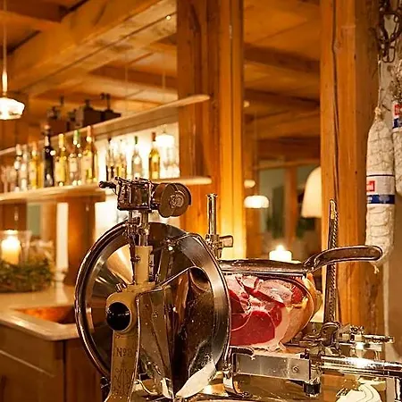 Italian Lifestyle & Osteria Chartreuse