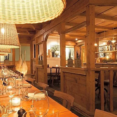 Italian Lifestyle & Osteria Chartreuse فندق