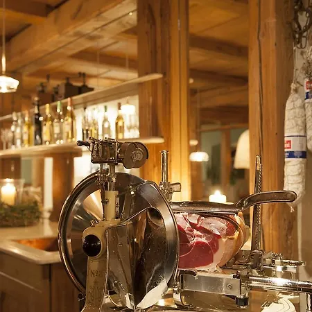 Italian Lifestyle & Osteria Chartreuse