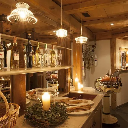 Italian Lifestyle & Osteria Chartreuse Hotell