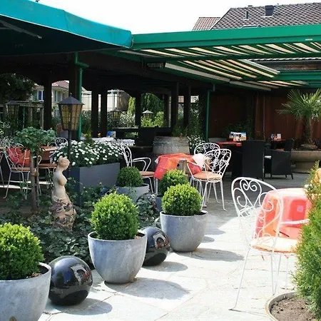 فندق Italian Lifestyle & Osteria Chartreuse