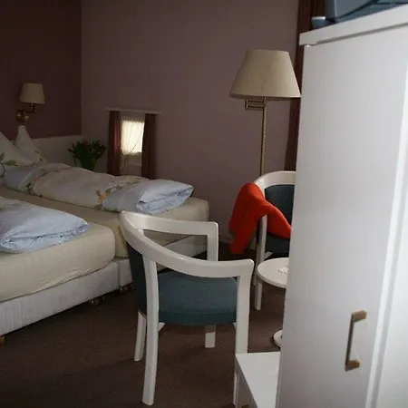 Italian Lifestyle & Osteria Chartreuse 3* هلترفنغن