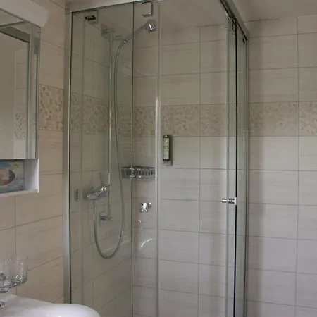 Italian Lifestyle & Osteria Chartreuse 3* Hilterfingen