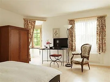 Hotel Italian Lifestyle & Osteria Chartreuse Hilterfingen