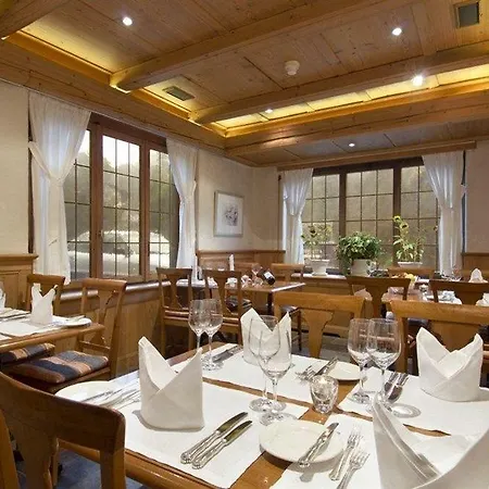 Italian Lifestyle & Osteria Chartreuse Hotel