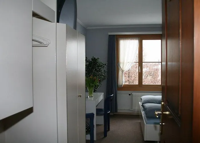 Italian Lifestyle & Osteria Chartreuse 3* Hilterfingen