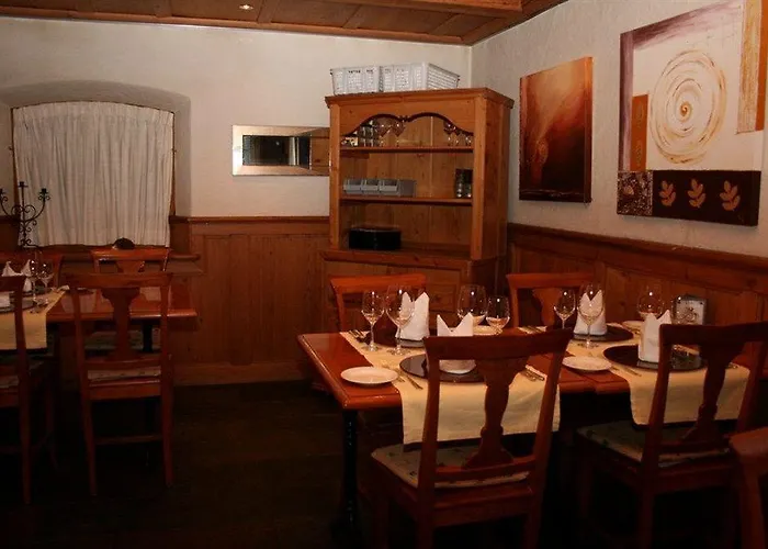 Italian Lifestyle & Osteria Chartreuse Hotel Hilterfingen