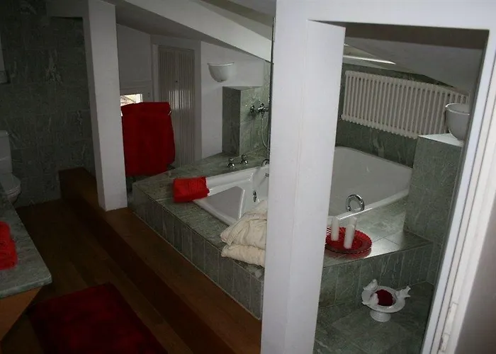 Italian Lifestyle & Osteria Chartreuse 3* Hilterfingen