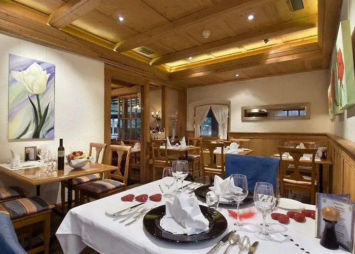 Italian Lifestyle & Osteria Chartreuse Hotel Hilterfingen