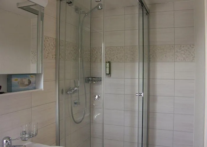 Italian Lifestyle & Osteria Chartreuse 3* Hilterfingen