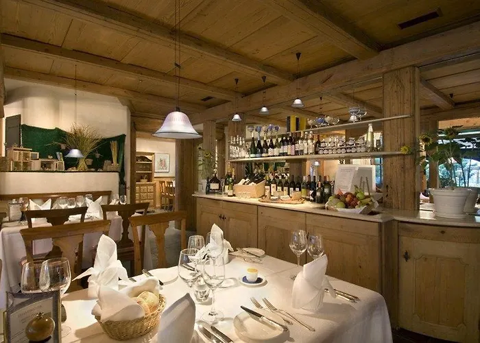 Italian Lifestyle & Osteria Chartreuse Hotel Hilterfingen