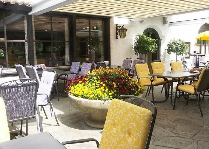 Italian Lifestyle & Osteria Chartreuse 3* Hilterfingen