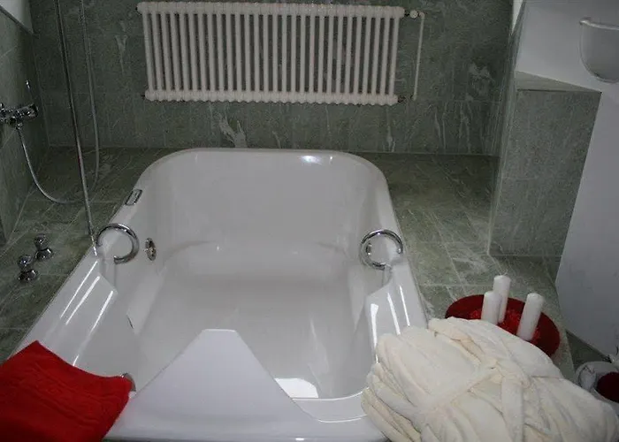 Hotel Italian Lifestyle & Osteria Chartreuse Hilterfingen