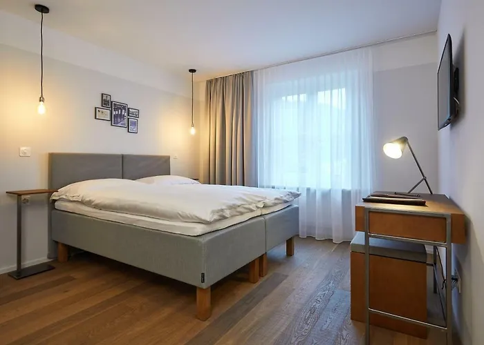 Italian Lifestyle & Osteria Chartreuse 3* Hilterfingen