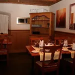Italian Lifestyle & Osteria Chartreuse Hotel Hilterfingen