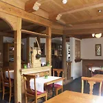 Italian Lifestyle & Osteria Chartreuse Hotel Hilterfingen