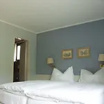 Italian Lifestyle & Osteria Chartreuse Hotel