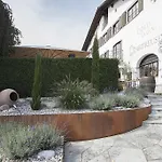 Italian Lifestyle & Osteria Chartreuse Hotel 3*
