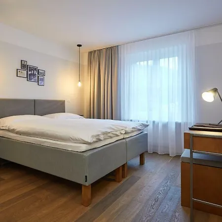 Italian Lifestyle & Osteria Chartreuse 3* Hilterfingen