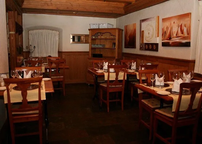 Italian Lifestyle & Osteria Chartreuse 3*