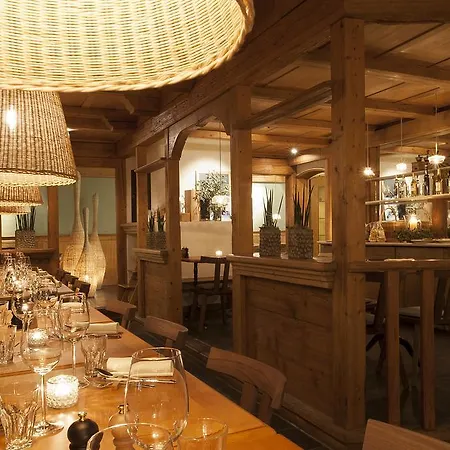 Italian Lifestyle & Osteria Chartreuse מלון Hilterfingen