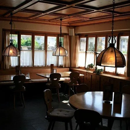 Italian Lifestyle & Osteria Chartreuse 3*