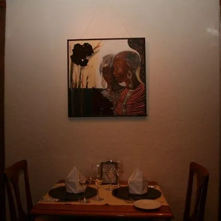 Italian Lifestyle & Osteria Chartreuse מלון Hilterfingen